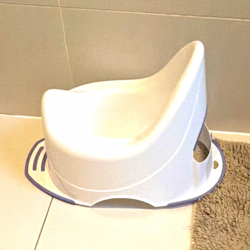White oval toilet training - white,